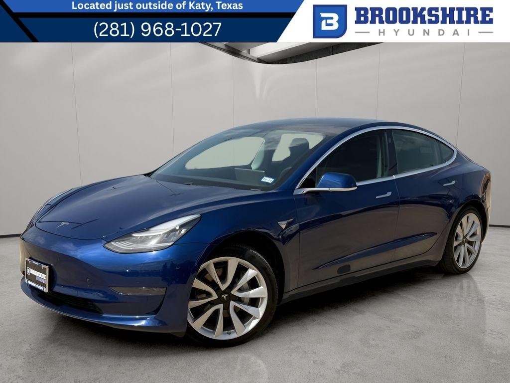 2020 Tesla Model 3 Standard Range Plus's photo