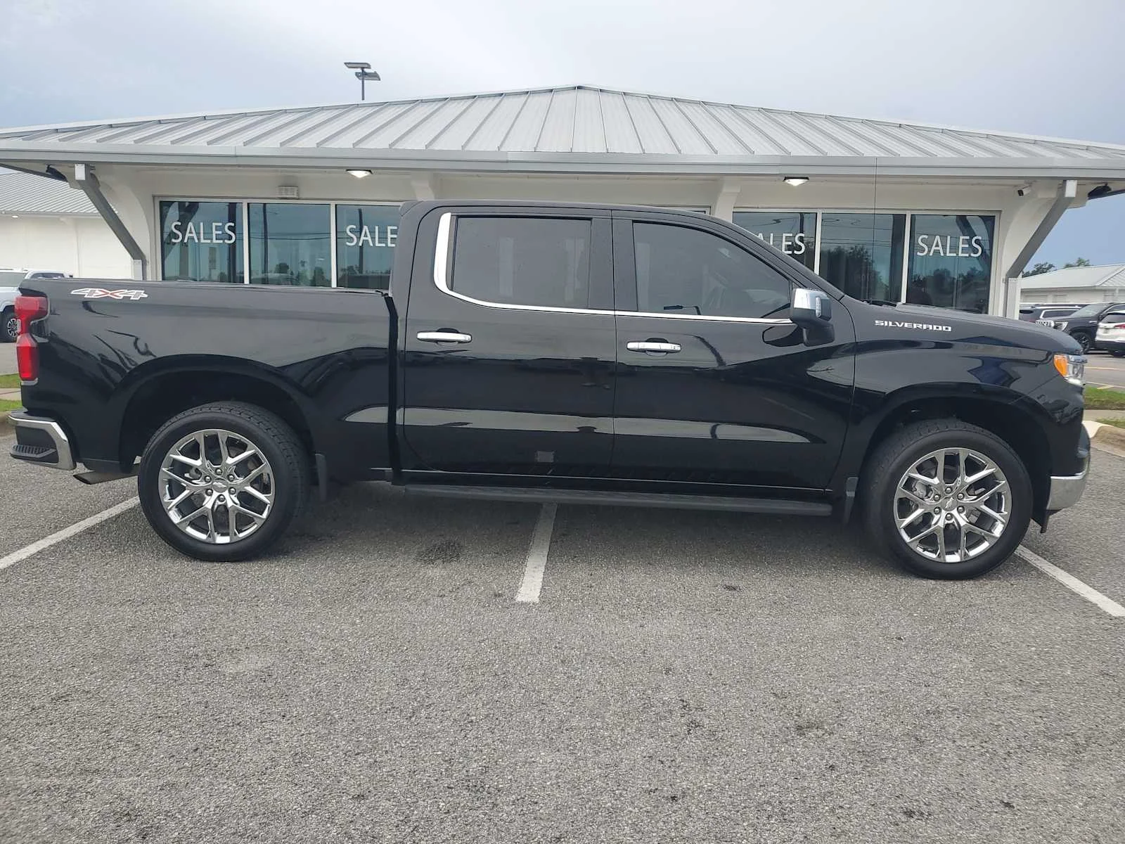 Used 2023 BLACK Chevrolet LTZ image 9