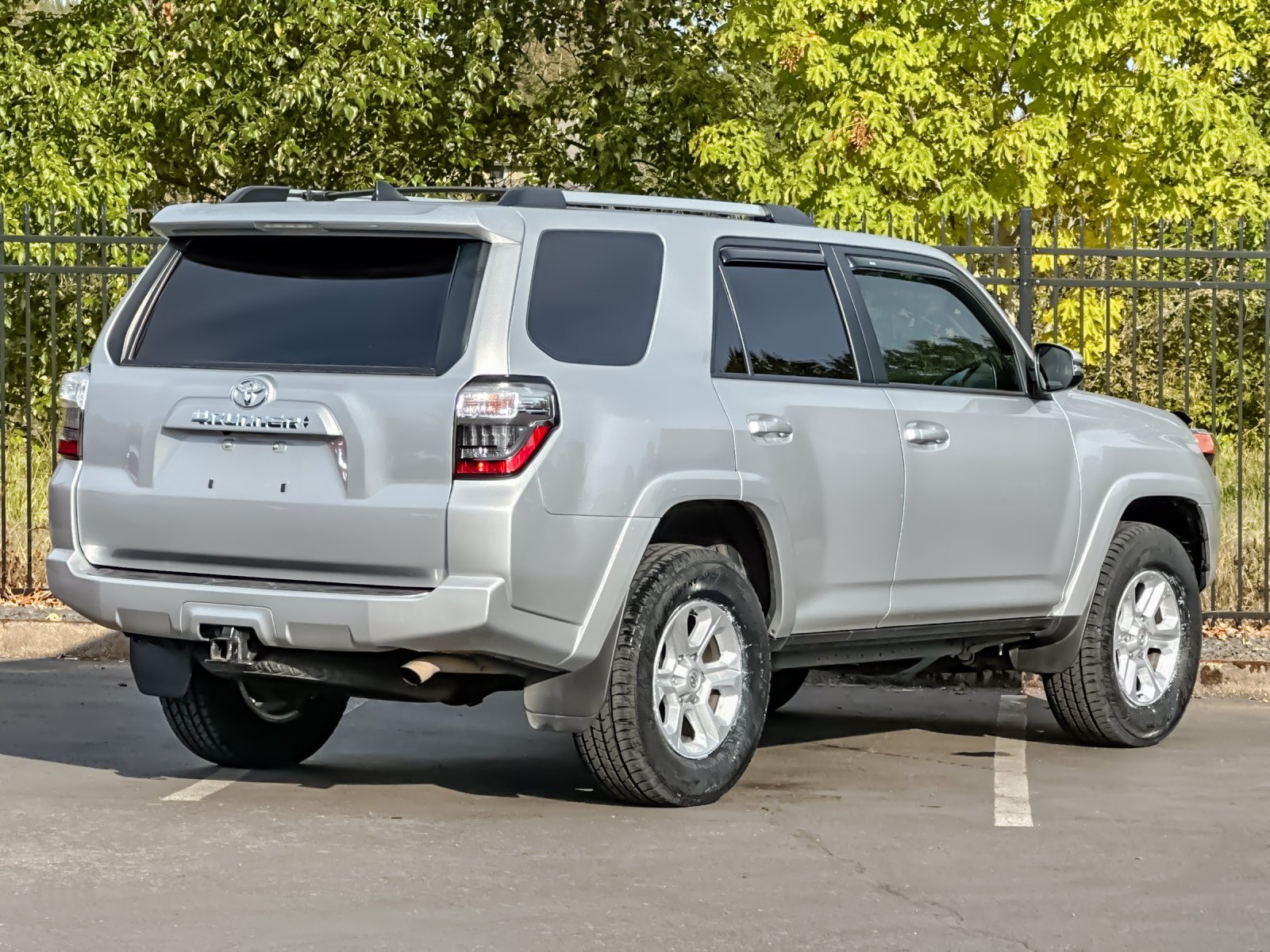 Used 2022 Silver Toyota SR5 Premium image 3