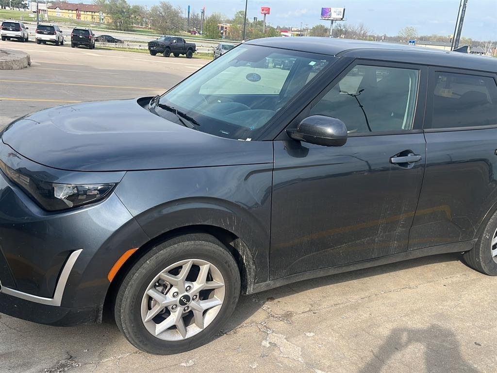 Used 2025 Kia Soul LX with VIN KNDJ23AU5S7255500 for sale in Kansas City
