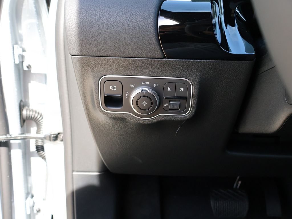 New 2026 Cirrus Silver Metallic Mercedes-Benz GLA 250 image 35
