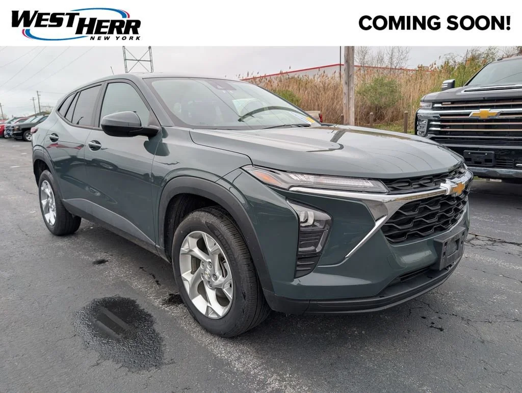 2025 Chevrolet Trax LS