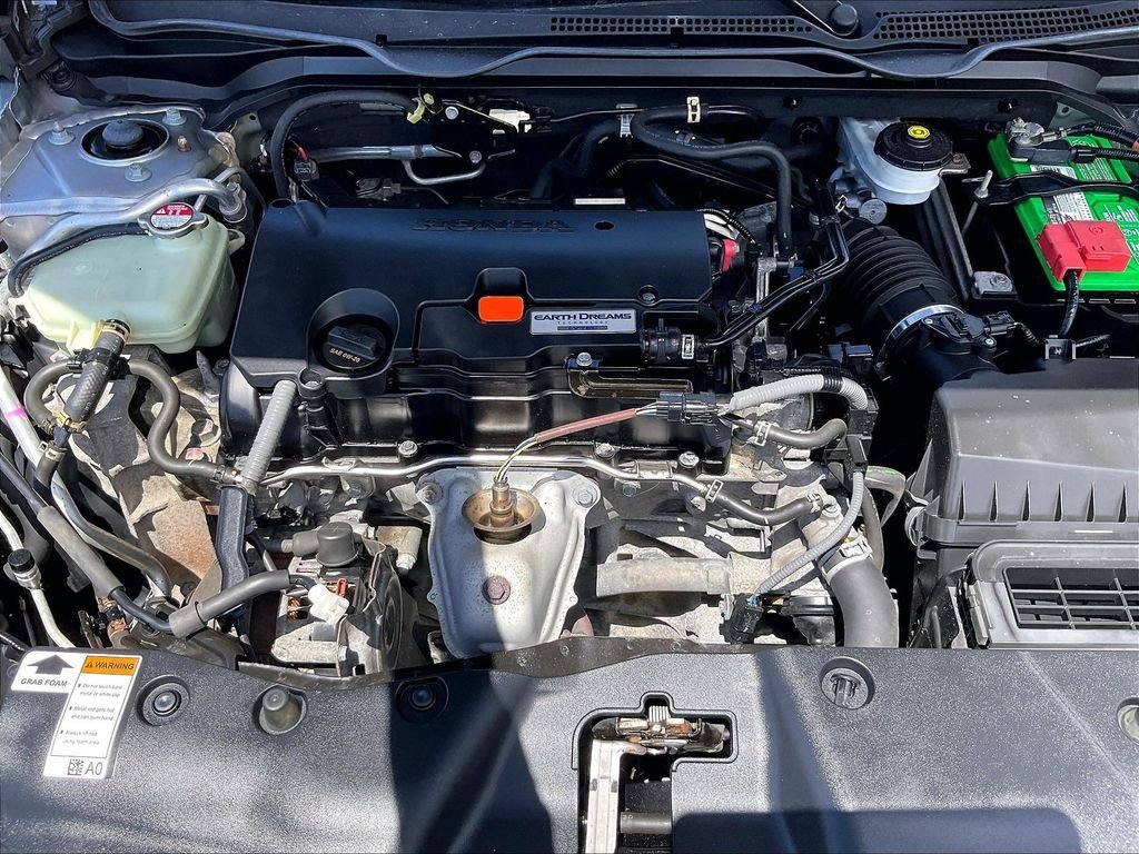 Used 2018 Silver Honda LX image 32