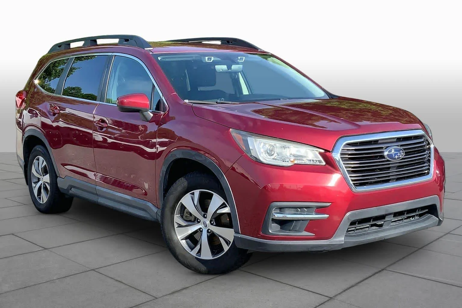 Used 2019 Crimson Red Pearl Subaru Premium image 3