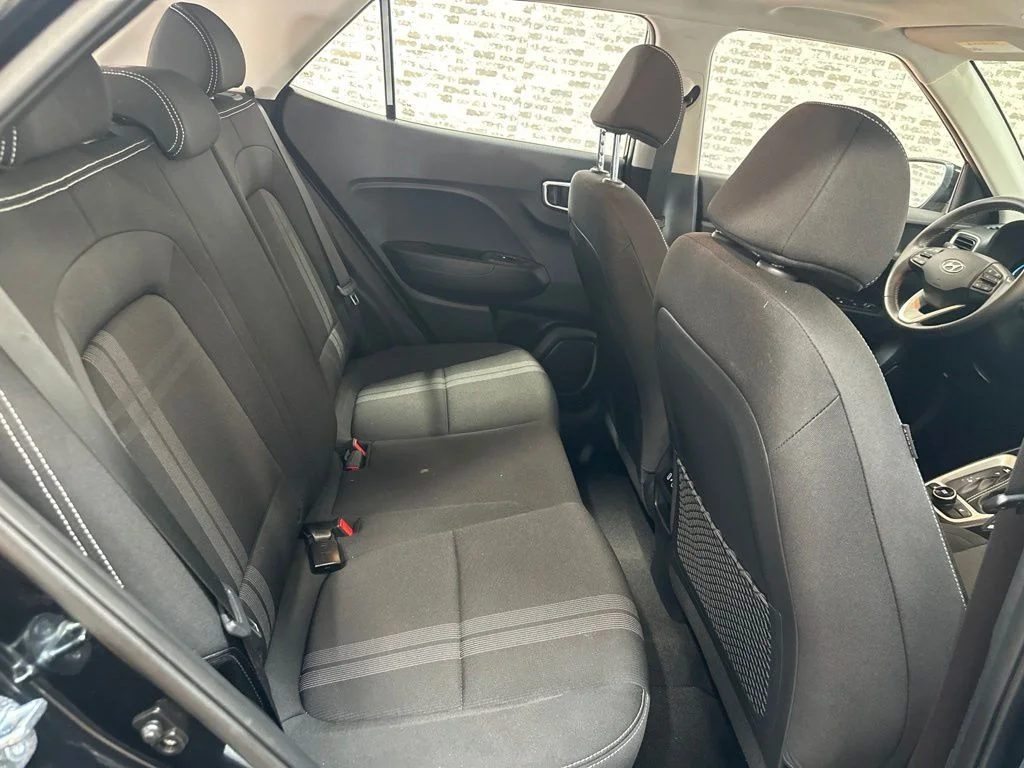 Used 2026 Onyx Black Hyundai SEL image 8