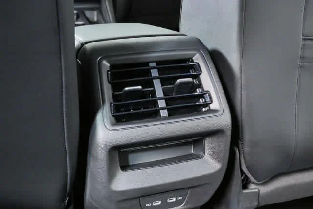 New 2026 Platinum Gray Metallic Volkswagen SE image 19