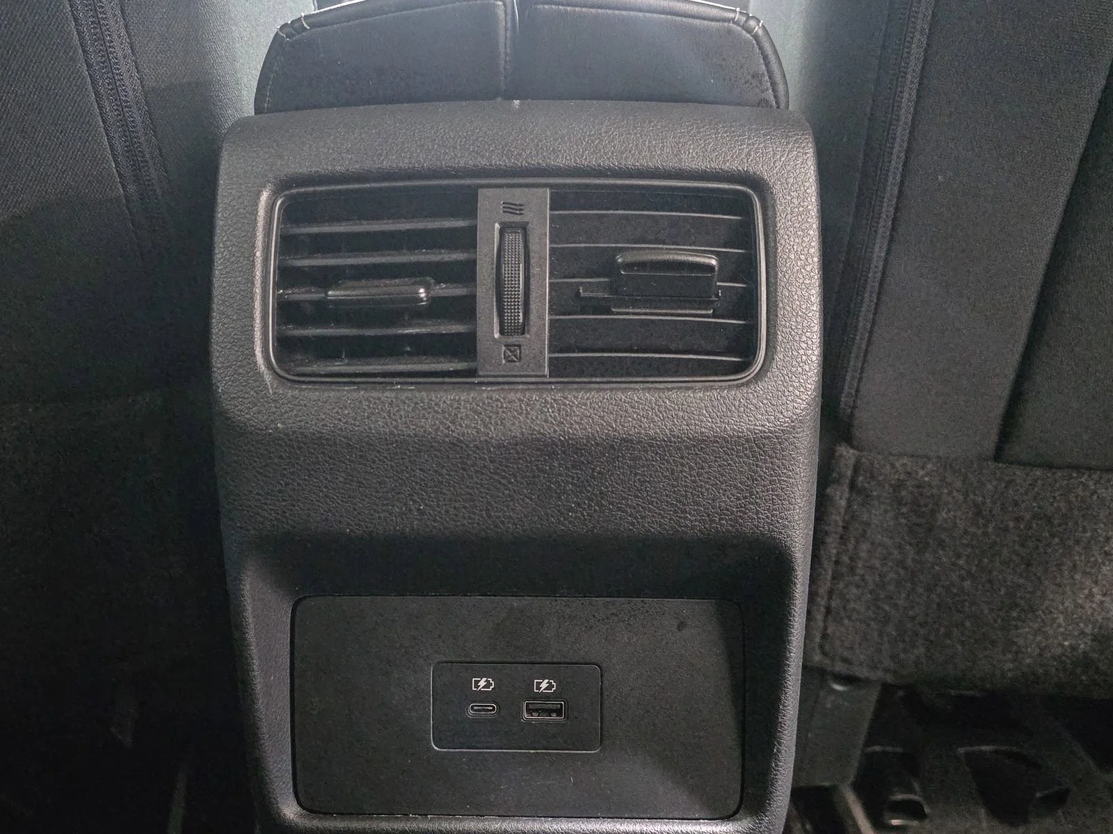 2023 Nissan Rogue SV - Photo 23