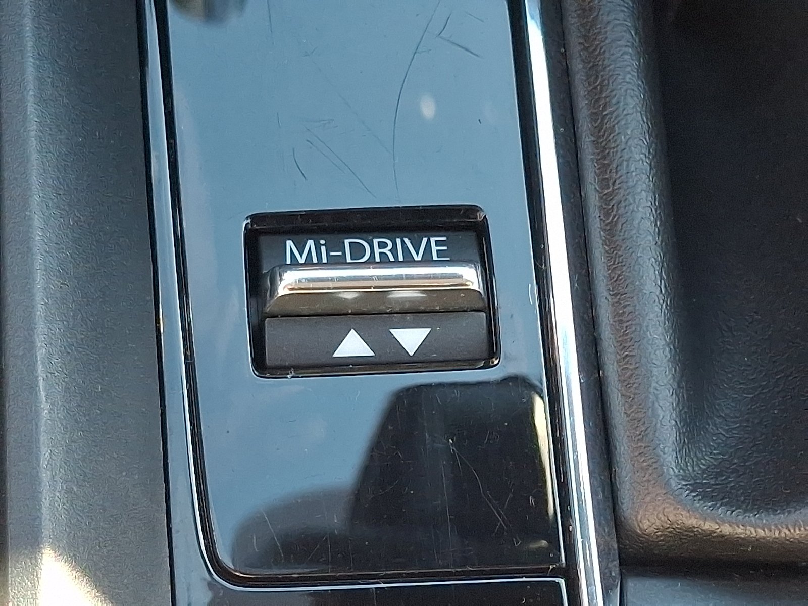 Used 2023 Zircon Sand Metallic - 48T Mazda 2.5 Turbo Premium Plus image 28