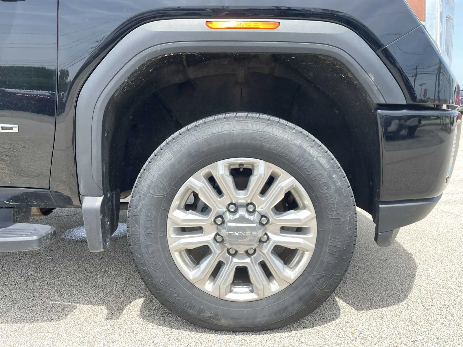 Used 2021 Onyx Black GMC Denali image 35