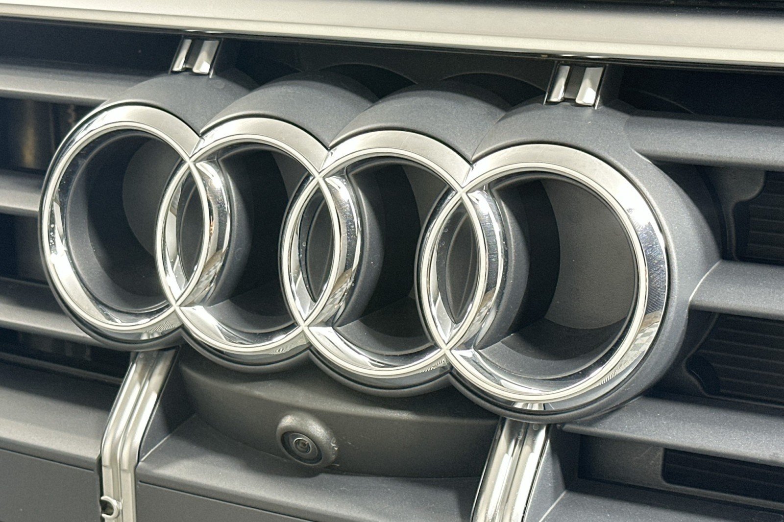 Used 2025 Mythos Black Metallic Audi Premium Plus image 15