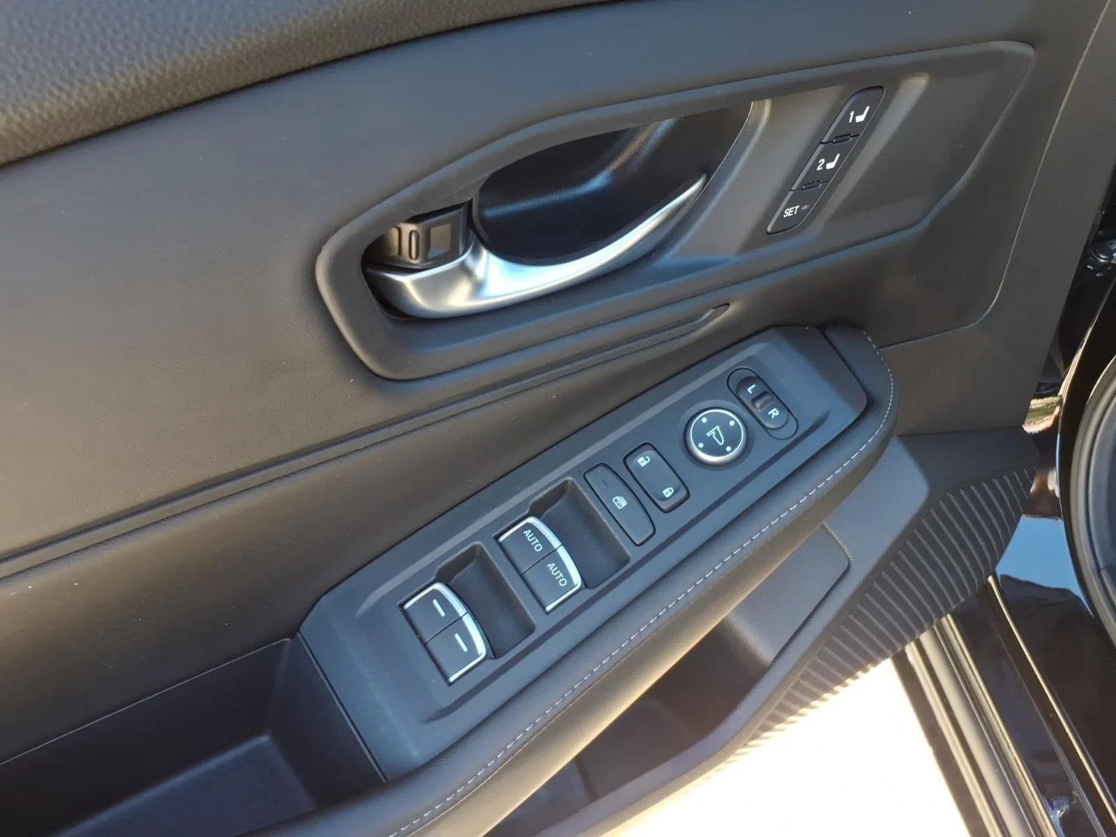 Used 2025 Crystal Black Pearl Honda Sport-L image 13