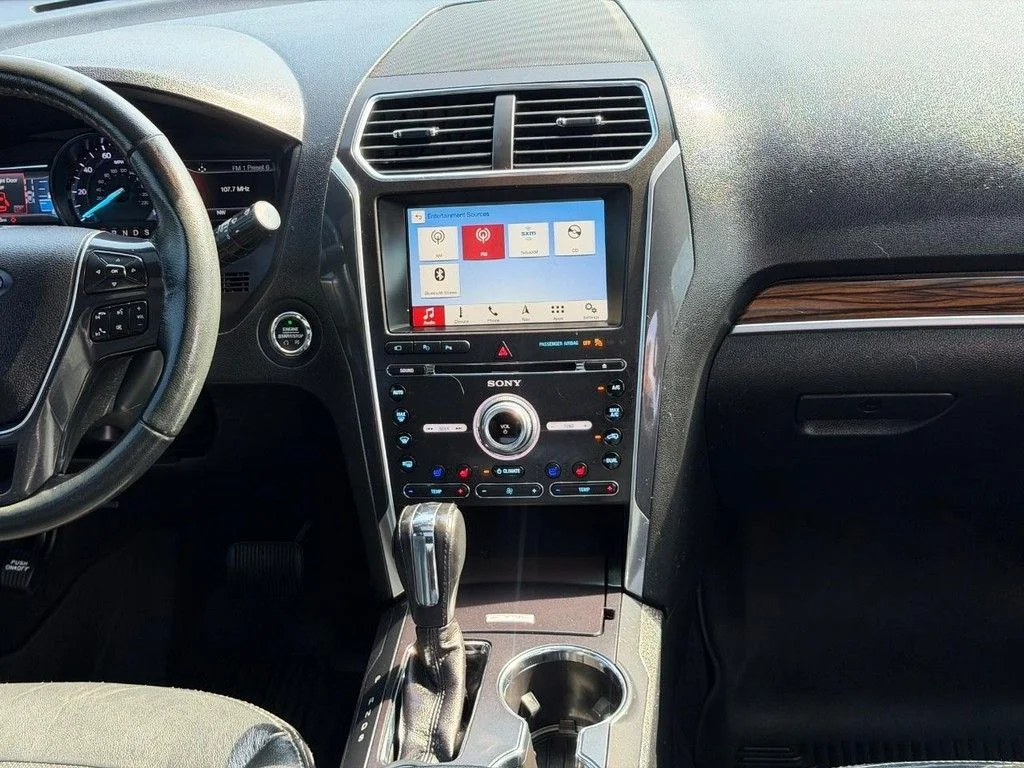Used 2018 Blue Ford Limited image 14