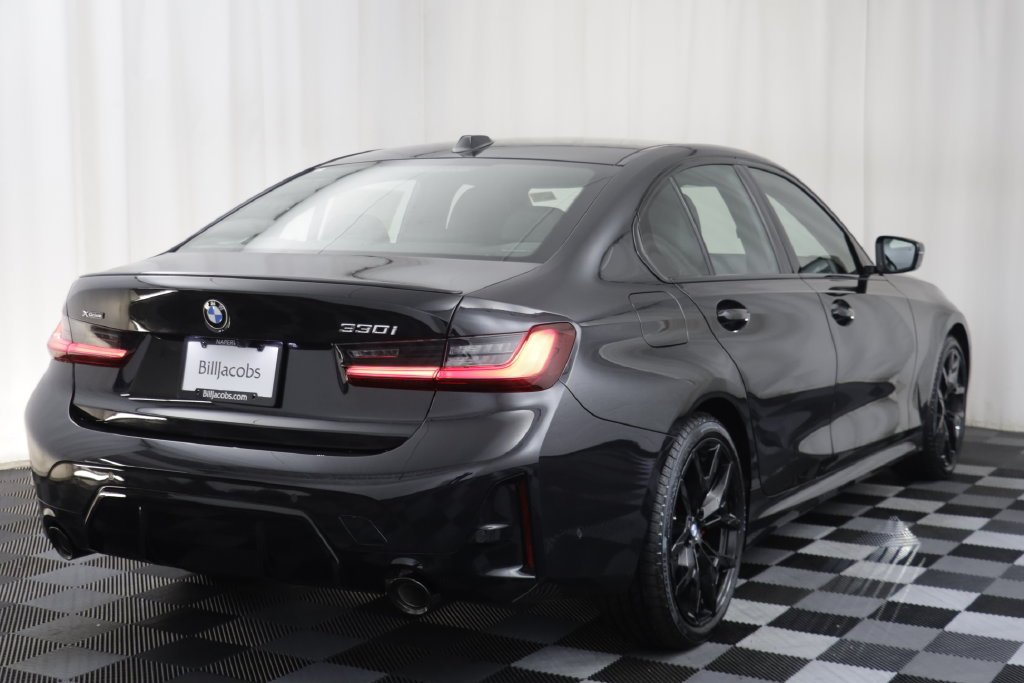 New 2026 Black Sapphire Metallic BMW 330i xDrive image 17