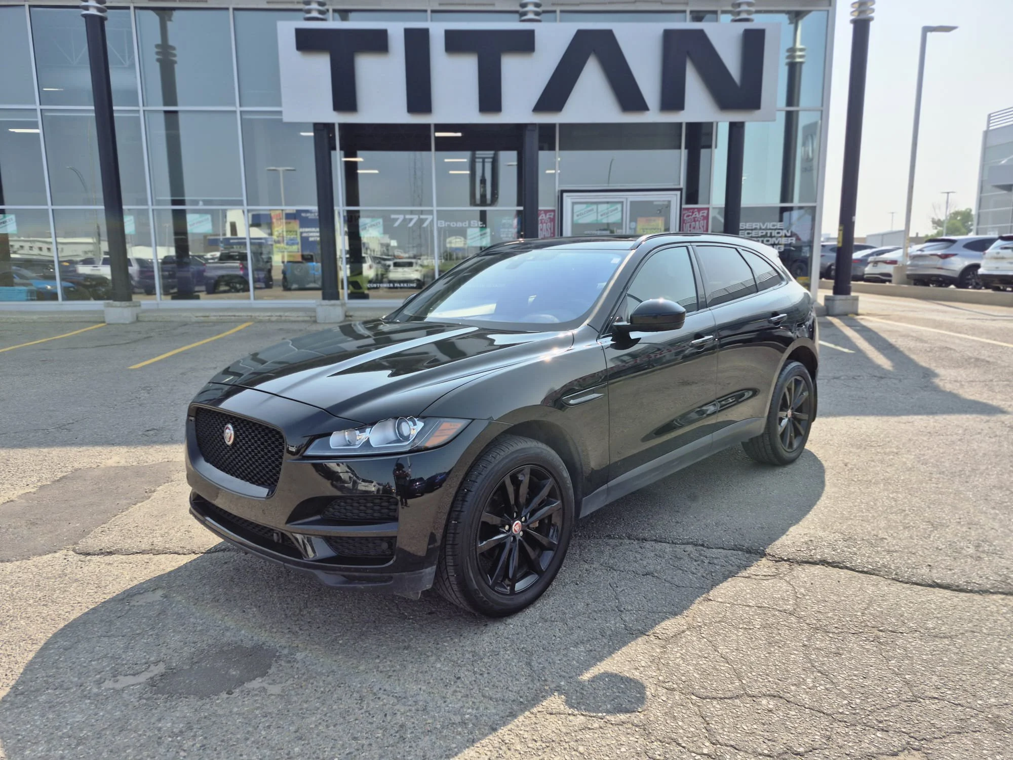 Used 2020 Black Jaguar 25t Prestige image 2