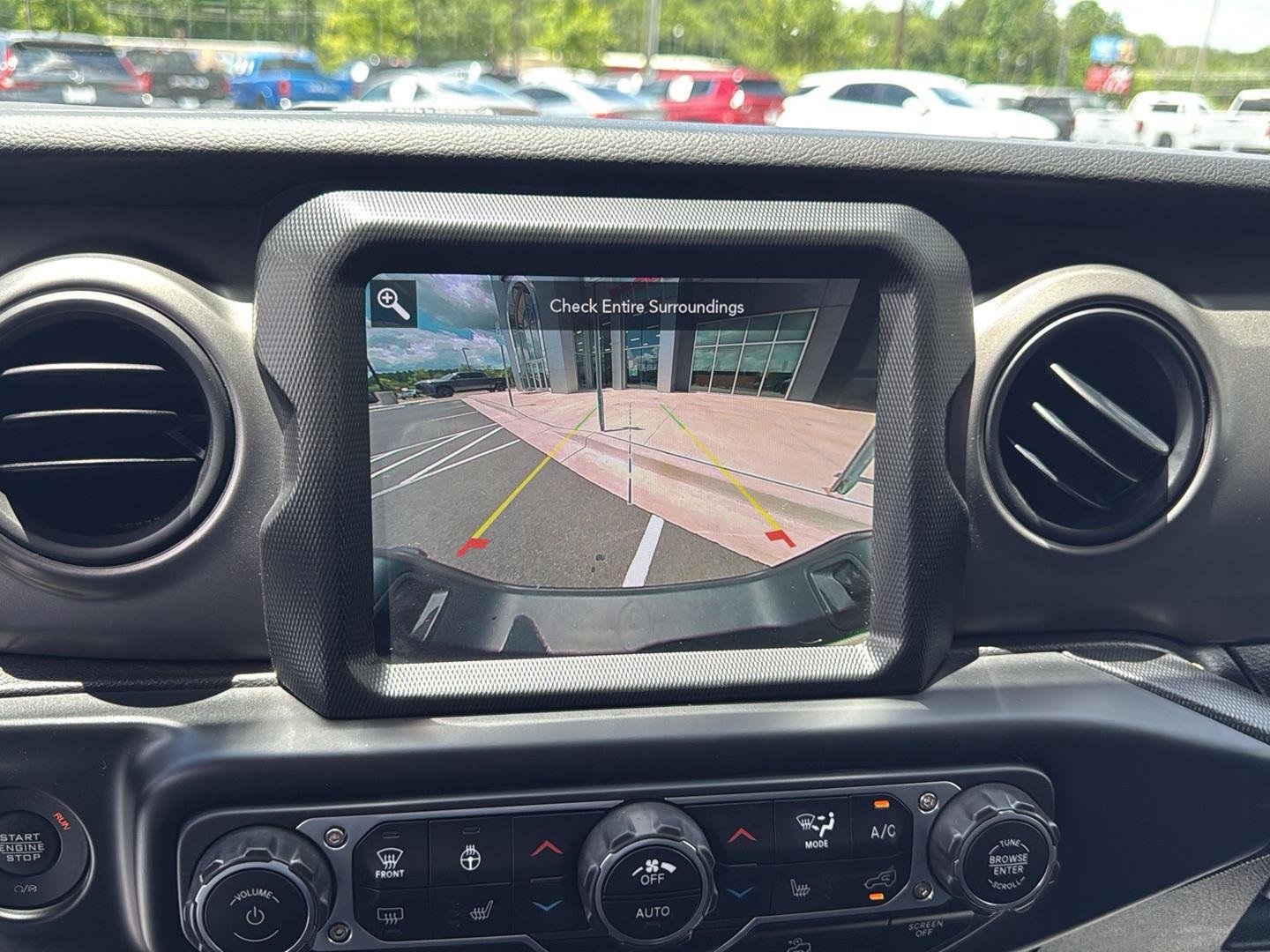 Used 2022  JEEP SPORT image 20