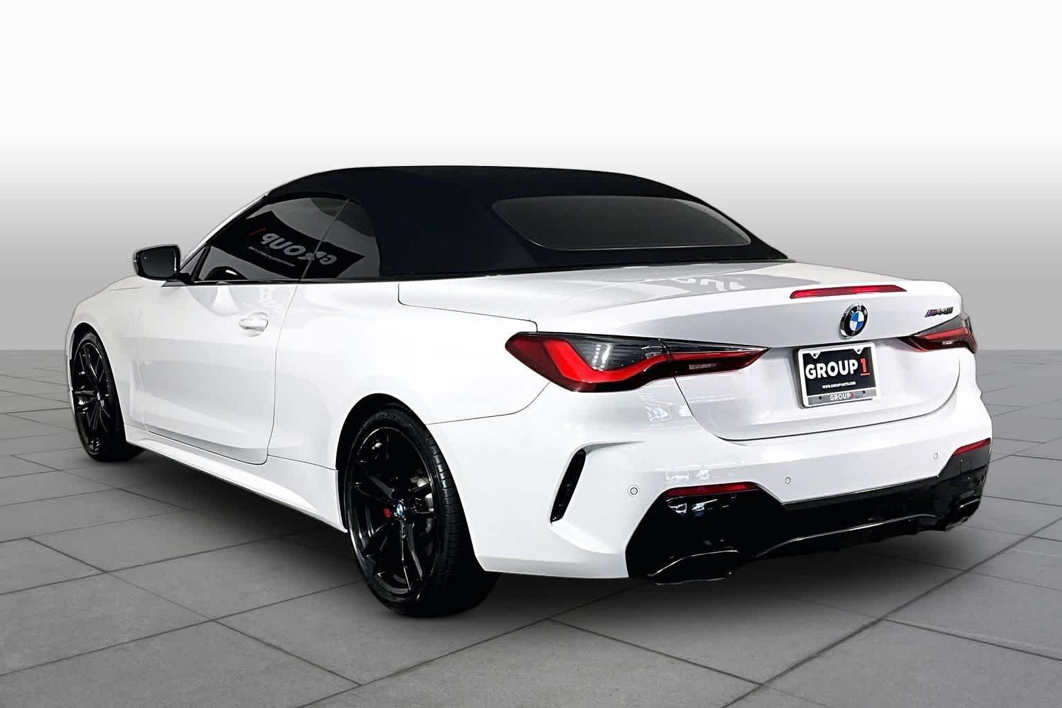 Used 2023 Alpine White BMW M440i image 11