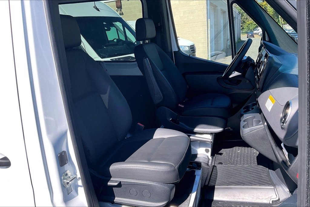 2026 Mercedes-Benz Sprinter Crew Van Base - Photo 6
