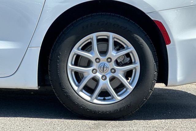 Certified Used 2022 White Chrysler Touring L image 26