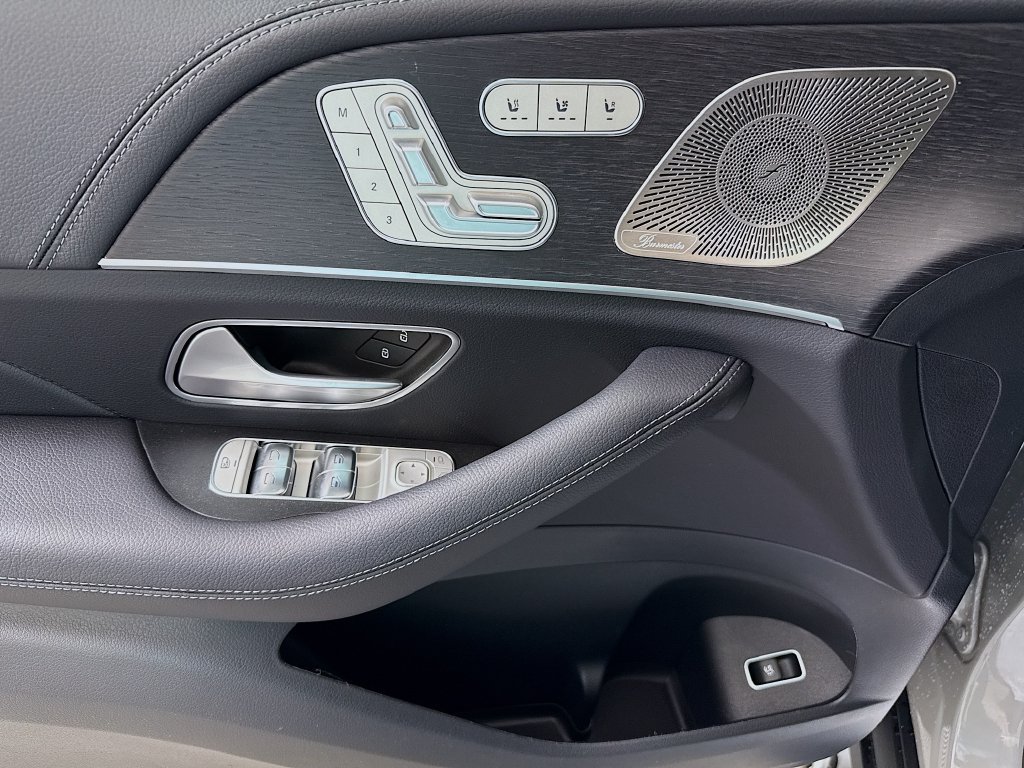 New 2026 MANUFAKTUR Alpine Grey Mercedes-Benz GLS 580 image 18