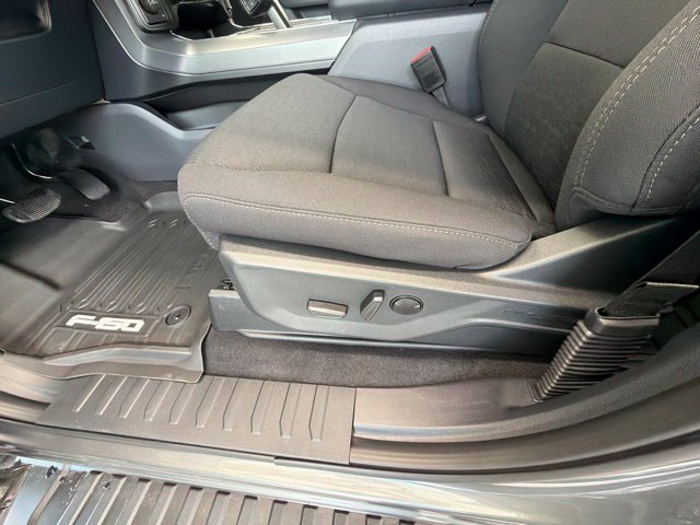 New 2026 Carbonized Gray Metallic Ford XLT image 21