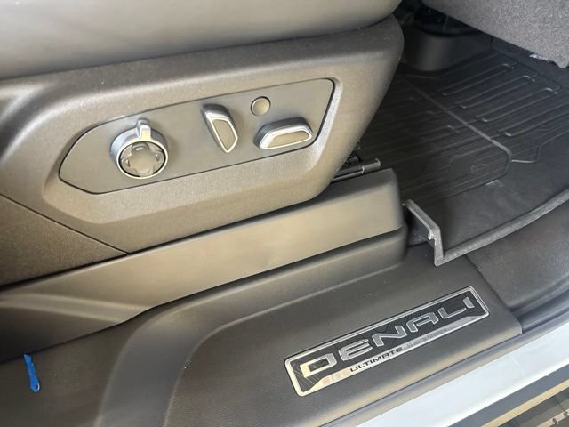 2026 GMC Yukon Denali Ultimate - Photo 43