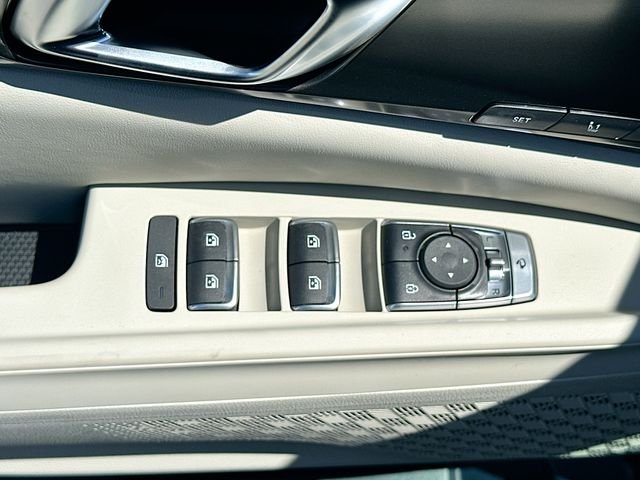 New 2026 Ceramic Silver Kia SX Prestige image 18
