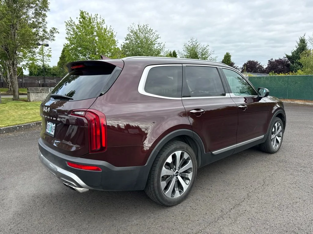 Used 2022 Sangria Kia S image 7