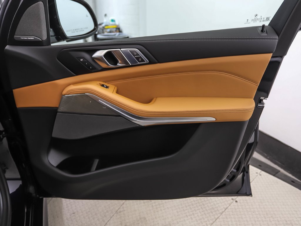 New 2027 Carbon Black Metallic BMW xDrive40i image 35