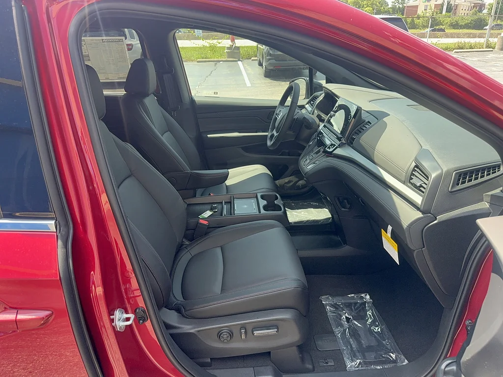 New 2026 Radiant Red Metallic II Honda Sport-L image 15