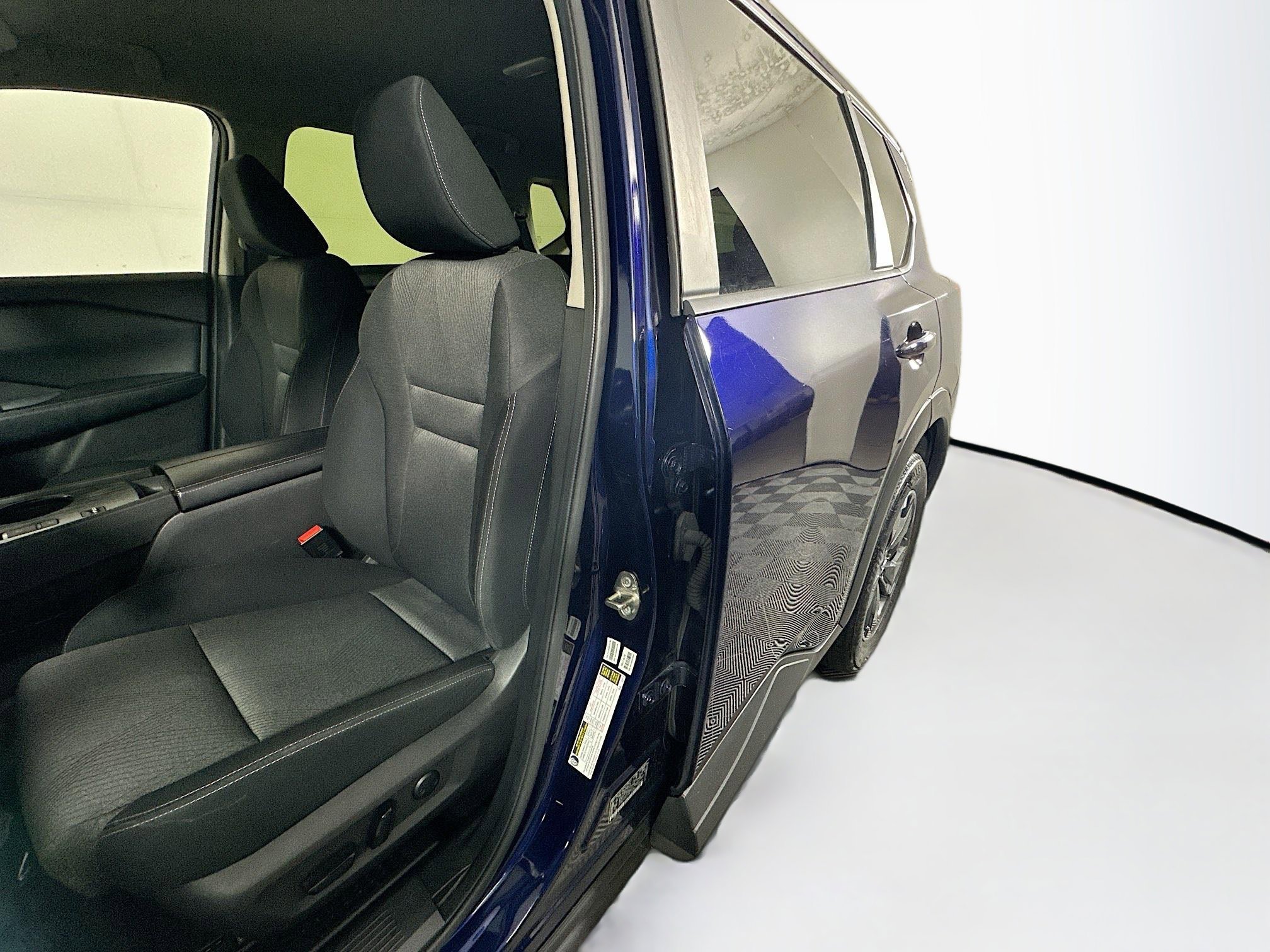 Used 2024 Deep Ocean Blue Pearl Nissan SV image 12