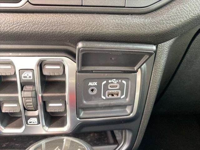 New 2026 Earl Clear-Coat Exterior Paint Jeep Sport S image 9