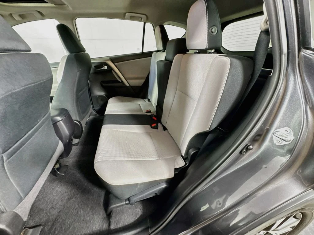 Used 2017 Gray Toyota XLE image 29