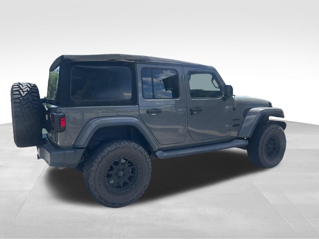 Used 2019 Gray Jeep Unlimited Sahara image 11