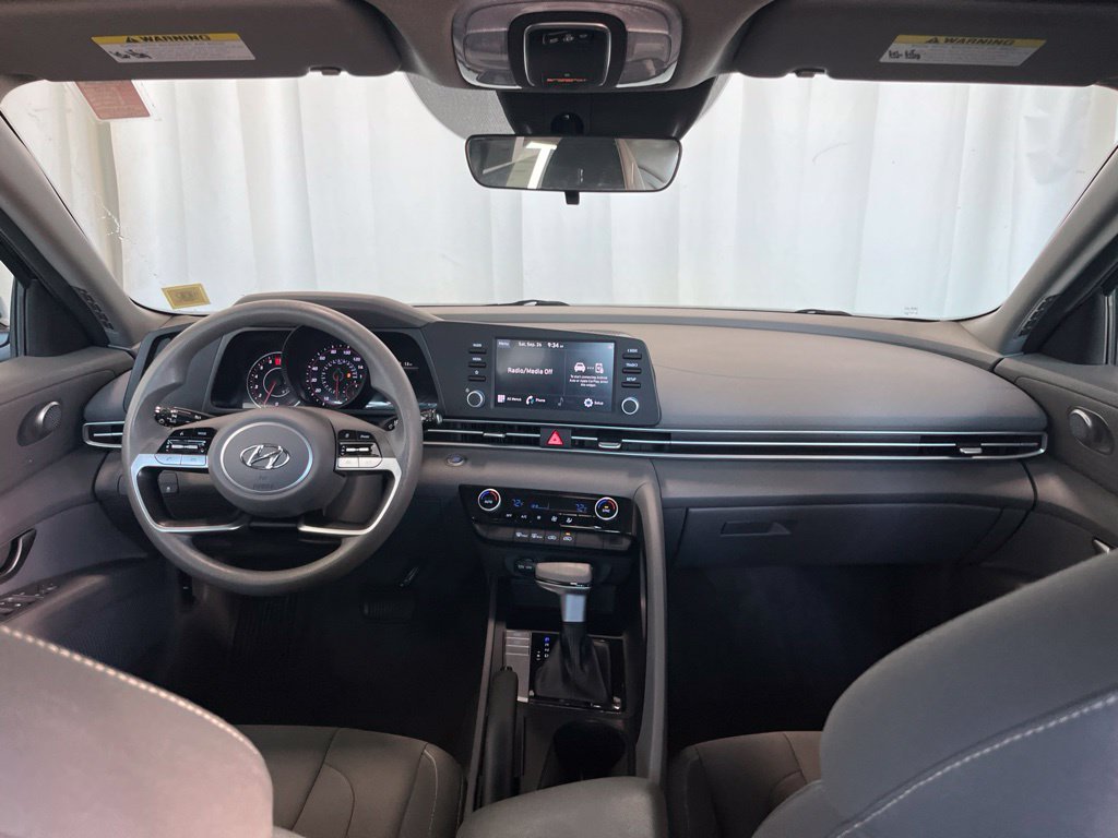 Used 2021 Black Hyundai SEL image 9