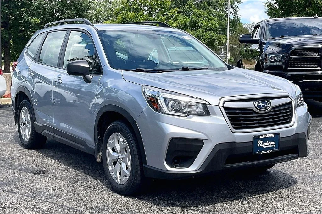 Used 2019 Silver Subaru Base image 38