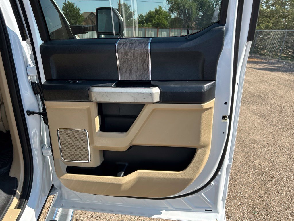 Used 2019 Oxford White Ford Lariat image 41