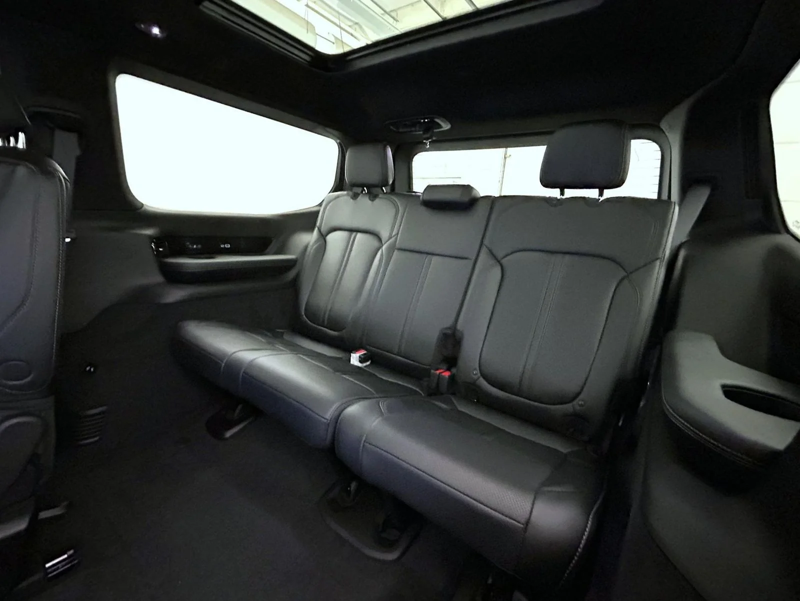 New 2026 Black Jeep Summit Obsidian image 21