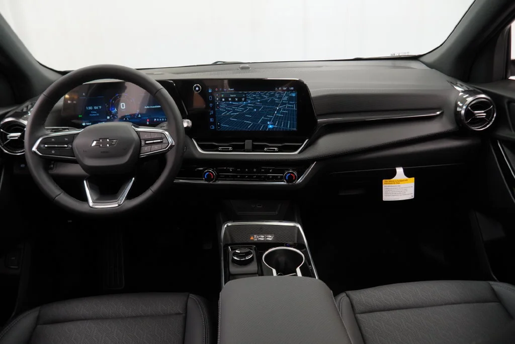 New 2027 Summit White Chevrolet LT image 3