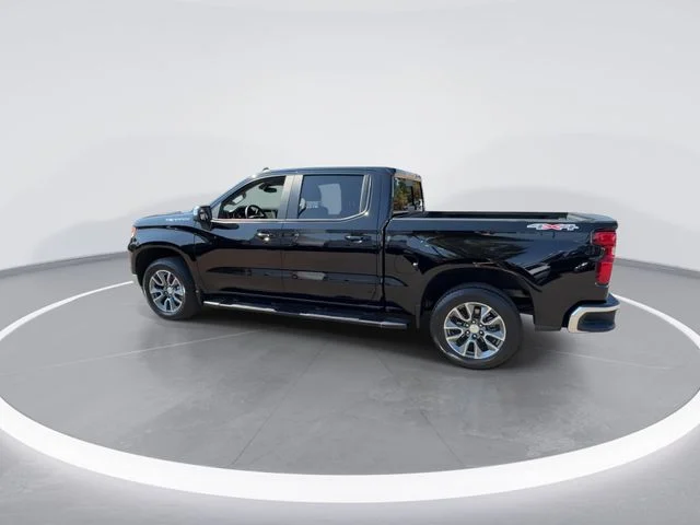 Used 2025 Black Chevrolet LT image 6