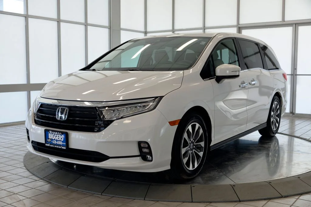 Used 2023 White Honda EX-L image 4