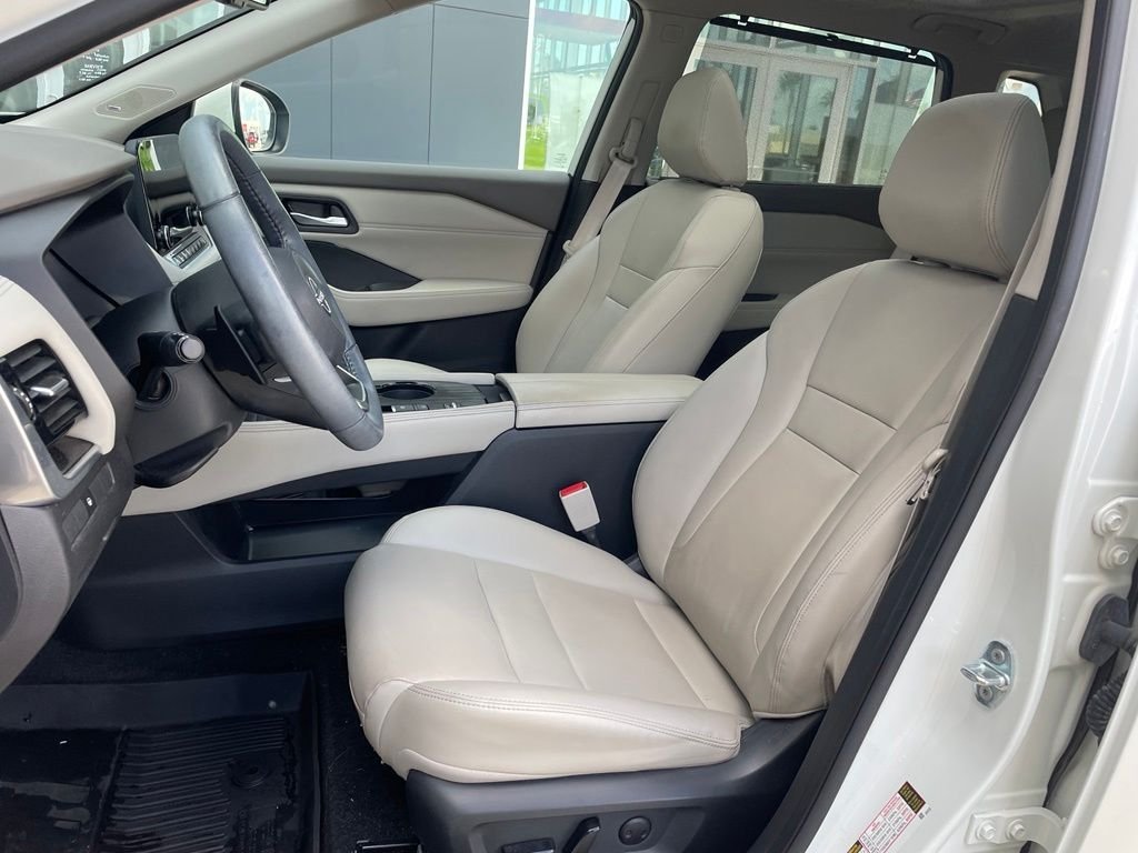 Certified Used 2023 White Nissan SL image 11