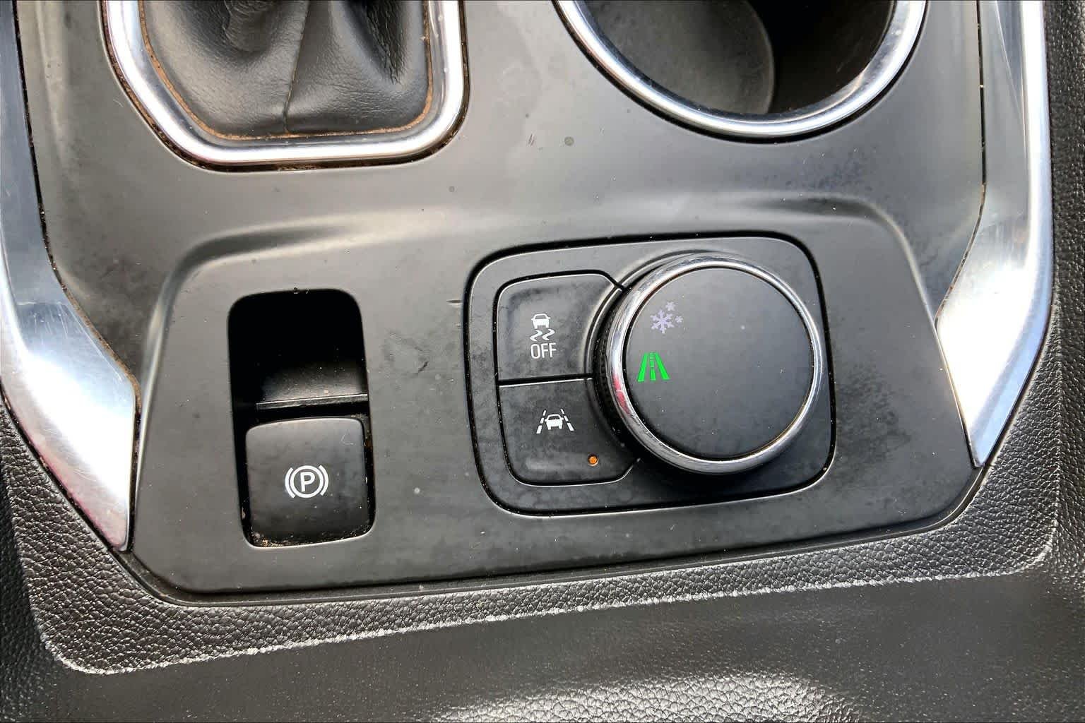 Used 2021 Mosaic Black Metallic Chevrolet LT Cloth image 35