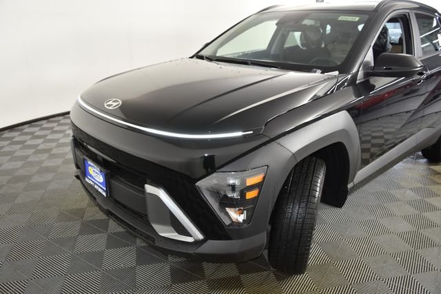 New 2027 Black Hyundai SEL Sport AWD image 12