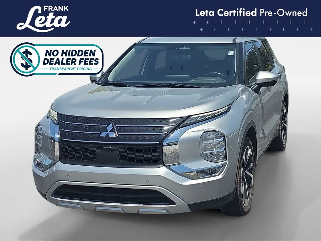 2024 Mitsubishi Outlander SE 2WD's photo