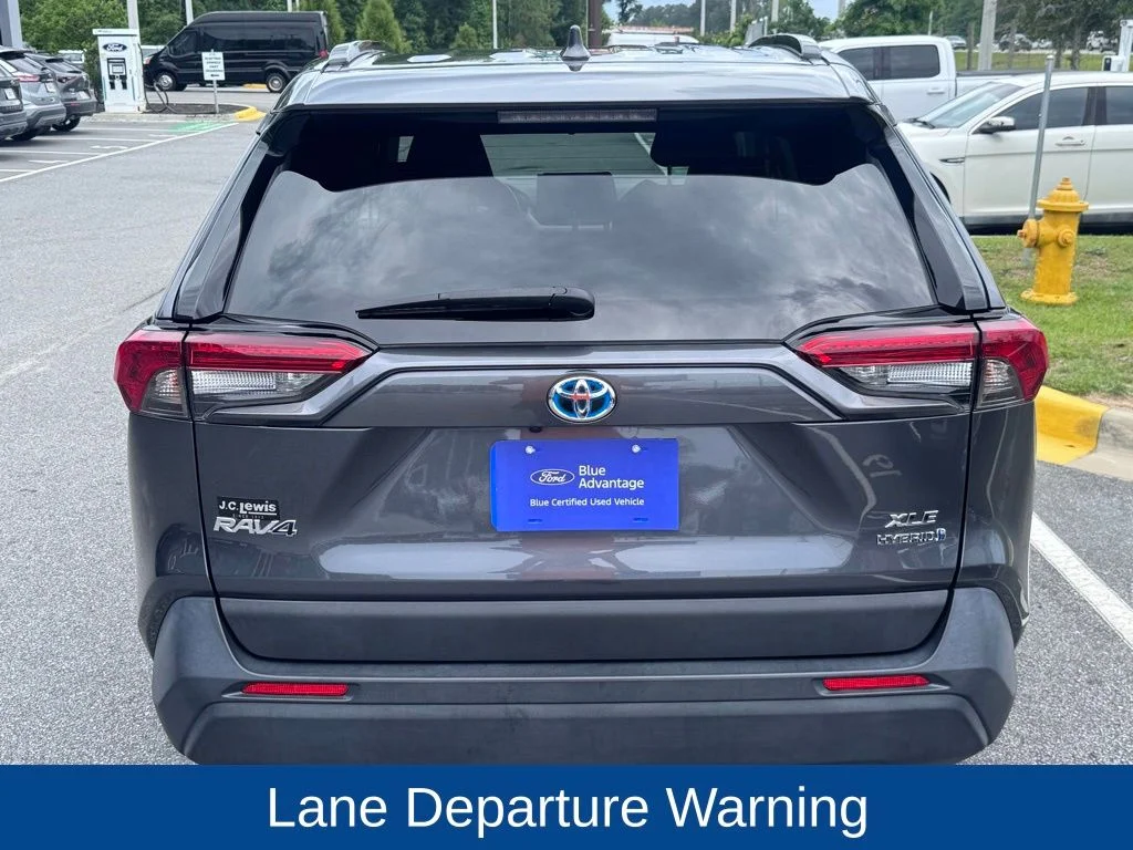 Certified Used 2022 Magnetic Gray Metallic Toyota XLE image 6