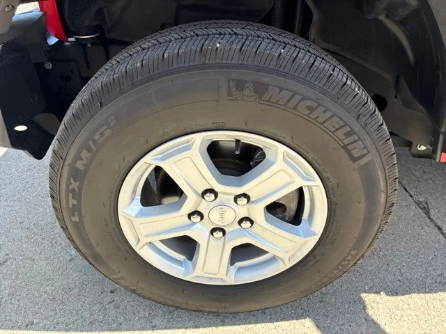 Used 2023 Firecracker Red Clearcoat Jeep Sport S image 15