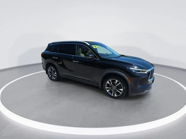 Used 2022 Black INFINITI LUXE image 9