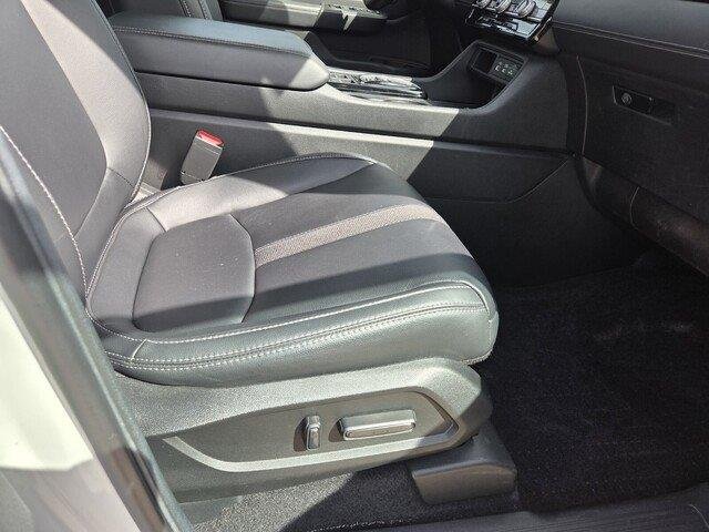 Used 2024 Platinum White Pearl Honda EX-L w/Rear Captain