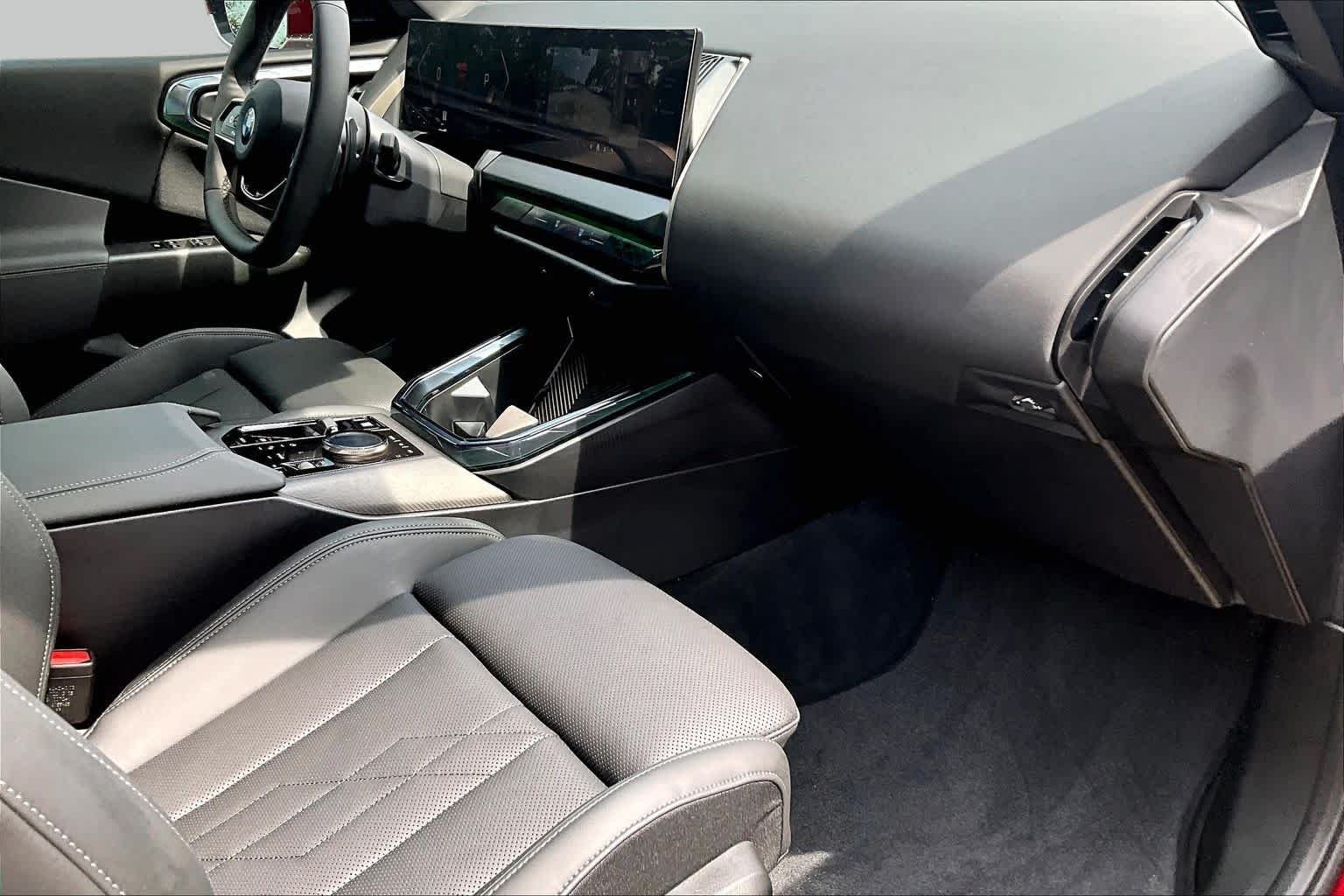 Used 2025 Vegas Red Metallic BMW 30 xDrive image 19