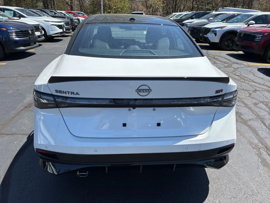 New 2026 Aspen White TriCoat / Super Black Two-tone Nissan SR image 6